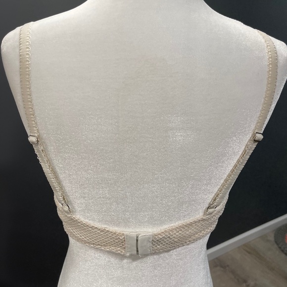 💎2 for $25💎 Victoria's Secret Dream Angels Lace Bra 36D - Picture 2 of 9